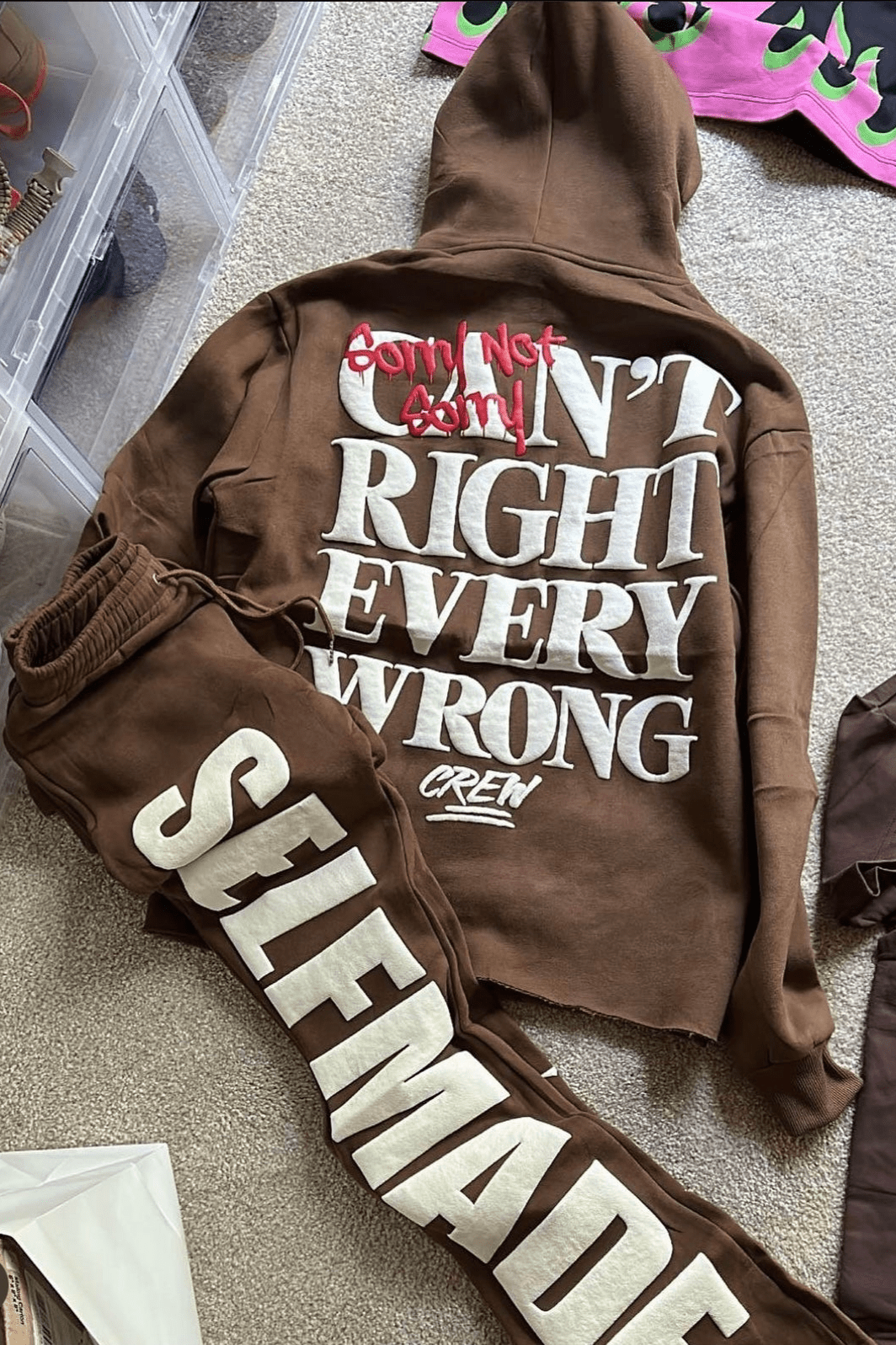 Hoodie Sorry Not Sorry - Brown - Crew Fit Clothing